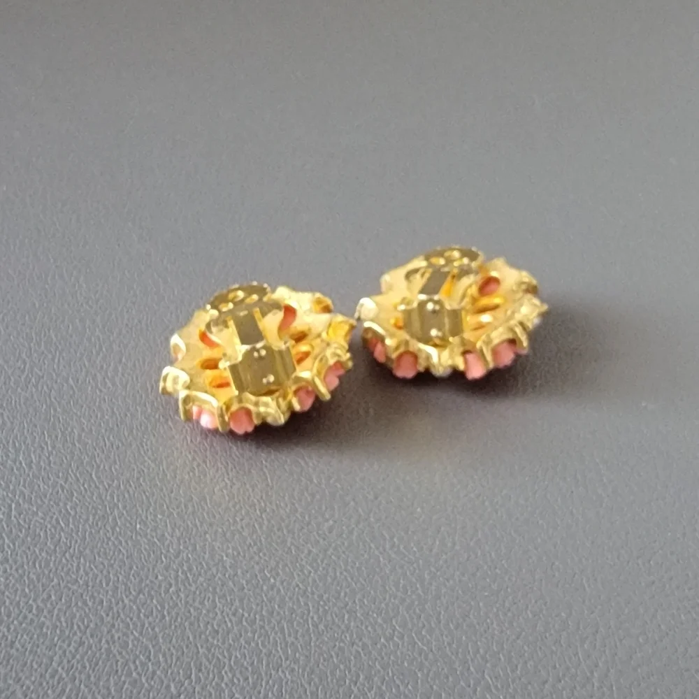 Vintage peach floral and pearl earrings